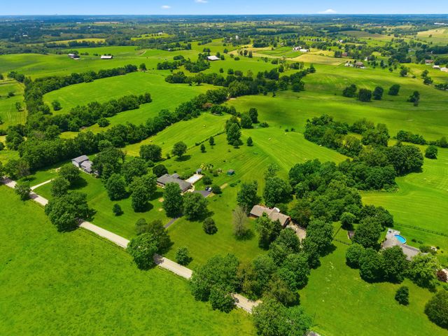 1661 Waterworks Road, Winchester, KY 40391