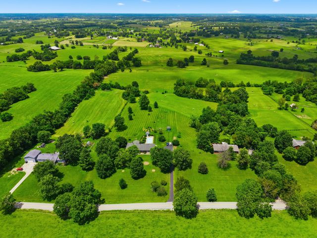 1661 Waterworks Road, Winchester, KY 40391