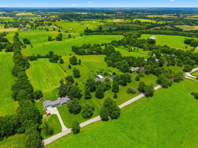 1661 Waterworks Road, Winchester, KY 40391