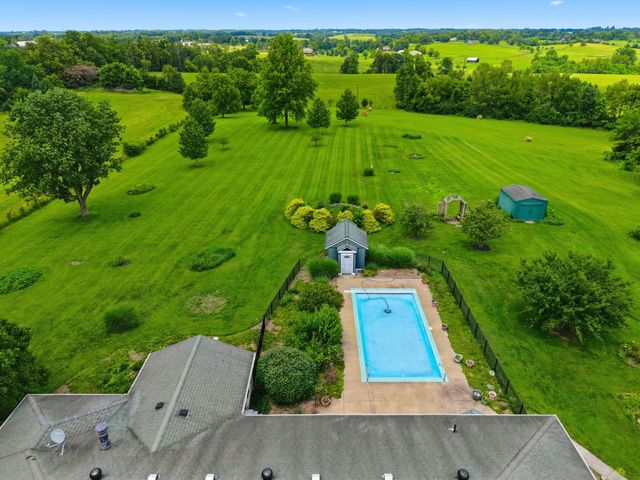 1661 Waterworks Road, Winchester, KY 40391