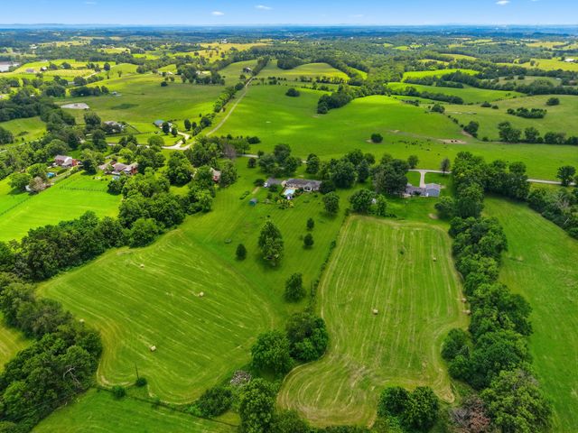 1661 Waterworks Road, Winchester, KY 40391