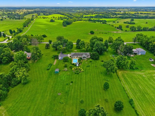 1661 Waterworks Road, Winchester, KY 40391