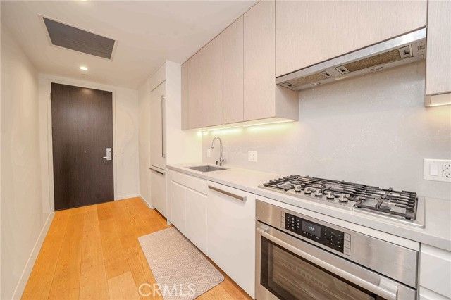 877 Francisco 1717, Los Angeles, CA 90017