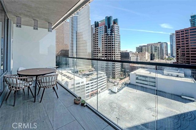 877 Francisco 1717, Los Angeles, CA 90017