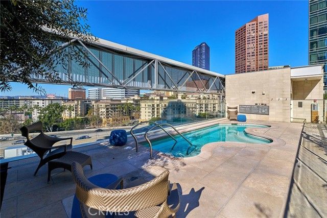 877 Francisco 1717, Los Angeles, CA 90017