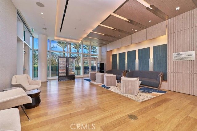 877 Francisco 1717, Los Angeles, CA 90017