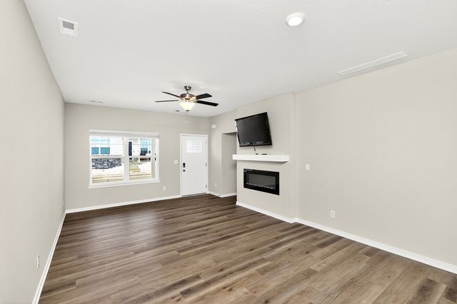 3013 NW Countrywood Lane, Ankeny, IA 50023