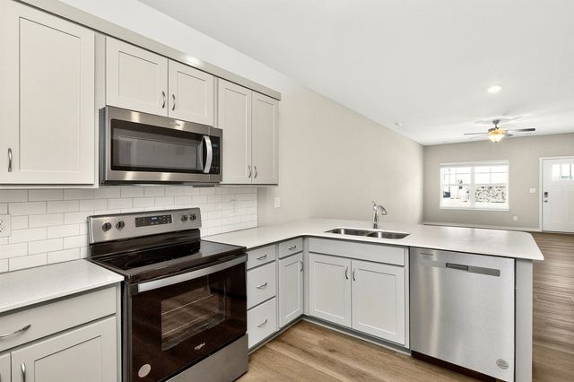 3013 NW Countrywood Lane, Ankeny, IA 50023