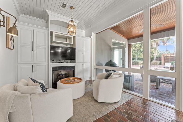 2125 Rue Bienvenue, Baton Rouge, LA 70809