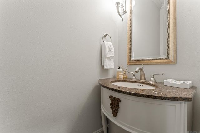 2125 Rue Bienvenue, Baton Rouge, LA 70809