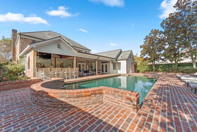 2125 Rue Bienvenue, Baton Rouge, LA 70809