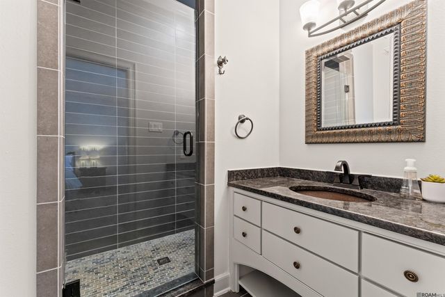 2125 Rue Bienvenue, Baton Rouge, LA 70809