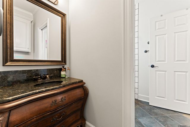 2125 Rue Bienvenue, Baton Rouge, LA 70809