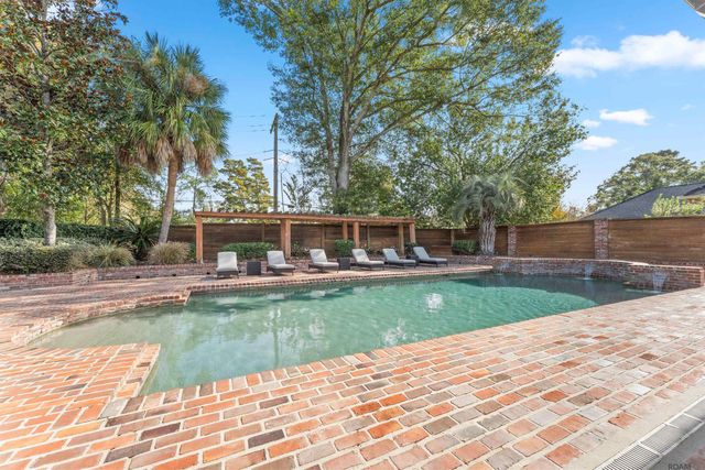 2125 Rue Bienvenue, Baton Rouge, LA 70809