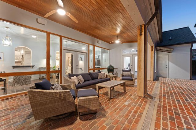 2125 Rue Bienvenue, Baton Rouge, LA 70809