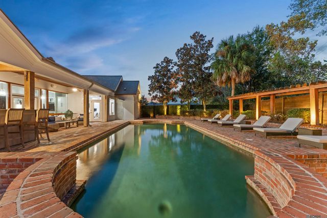 2125 Rue Bienvenue, Baton Rouge, LA 70809