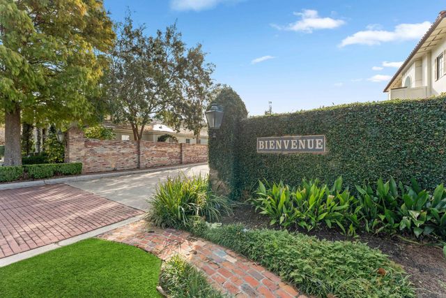 2125 Rue Bienvenue, Baton Rouge, LA 70809