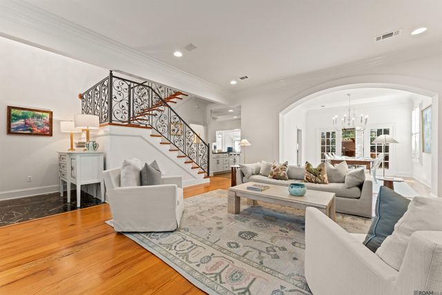 2125 Rue Bienvenue, Baton Rouge, LA 70809