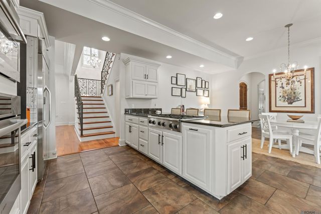 2125 Rue Bienvenue, Baton Rouge, LA 70809