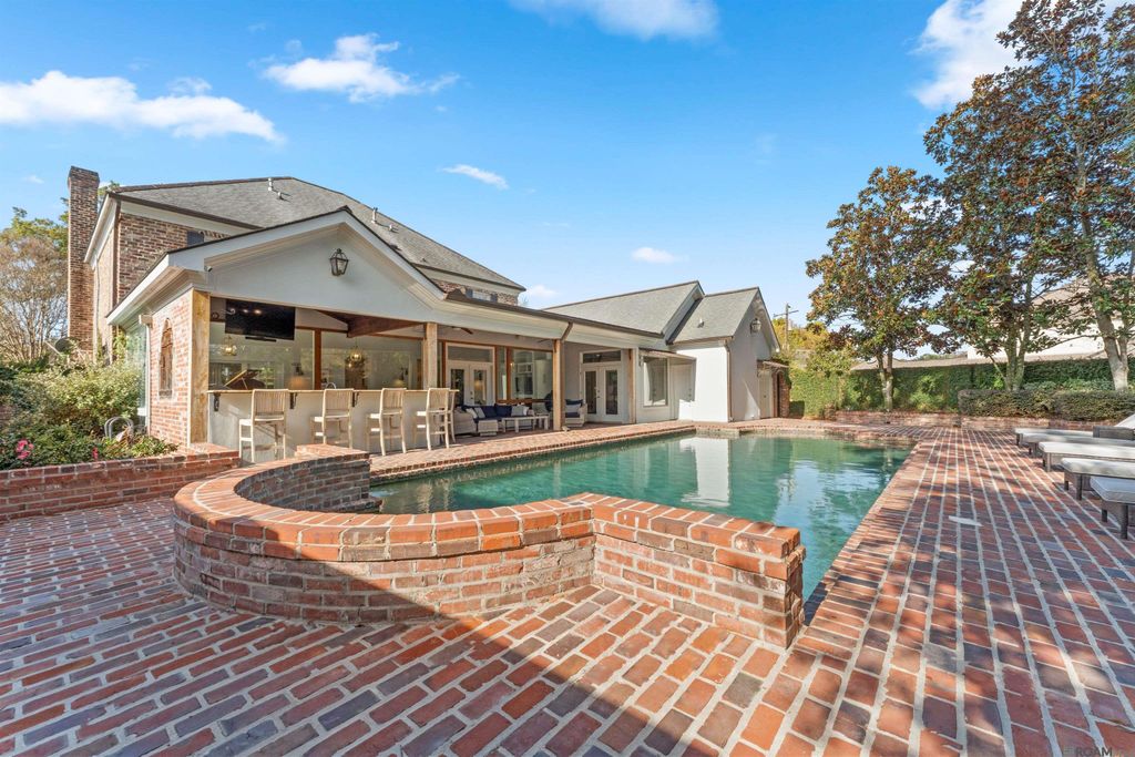 2125 Rue Bienvenue, Baton Rouge, LA 70809