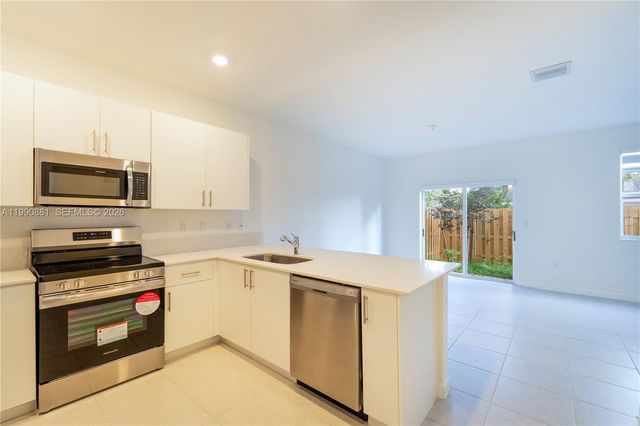 5514 NW 27th Street, Lauderhill, FL 33313