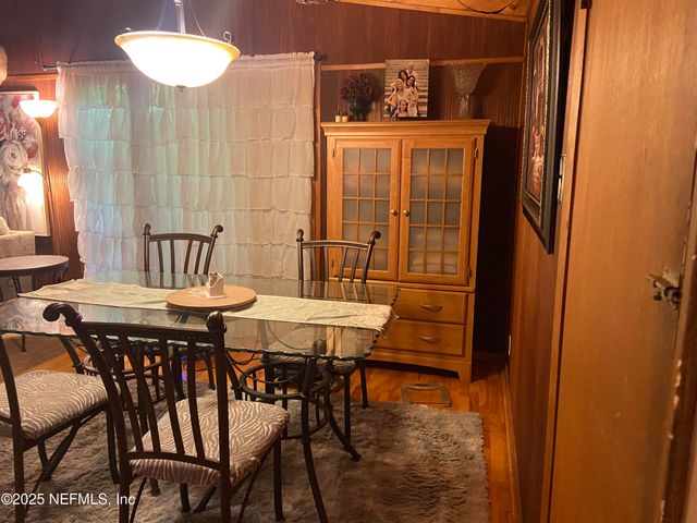 111 N PALM Avenue, Palatka, FL 32177