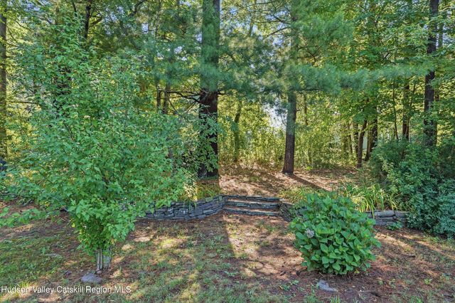 2 Cedar Lane, Saugerties, NY 12477