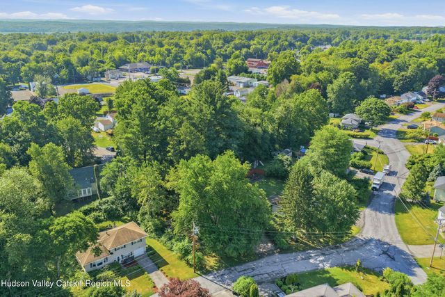 2 Cedar Lane, Saugerties, NY 12477
