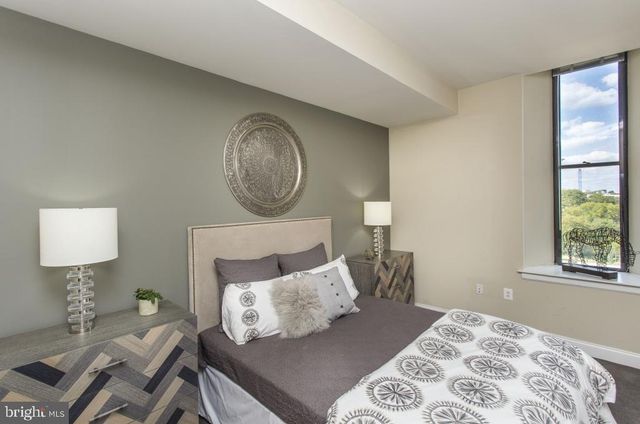 230-38 N 21ST STREET, Philadelphia, PA 19103