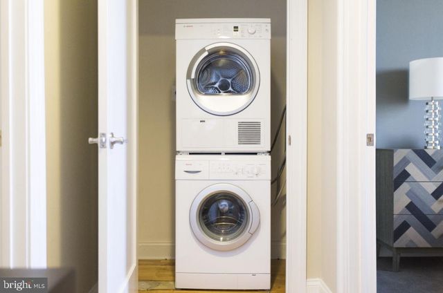 230-38 N 21ST STREET, Philadelphia, PA 19103