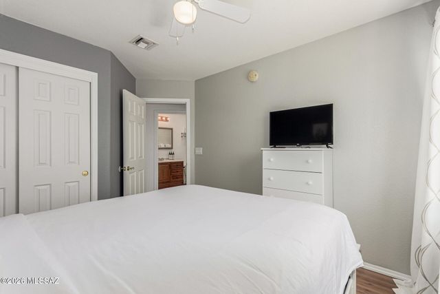 1382 W Sundial Place, Oro Valley, AZ 85737