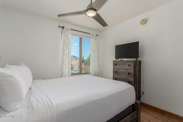 1382 W Sundial Place, Oro Valley, AZ 85737