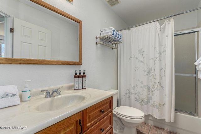 1382 W Sundial Place, Oro Valley, AZ 85737