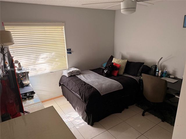 9601 NW 16th Street, Pembroke Pines, FL 33024