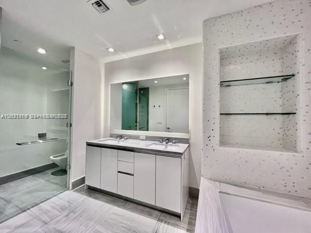 16901 Collins Ave 1104, Sunny Isles Beach, FL 33160