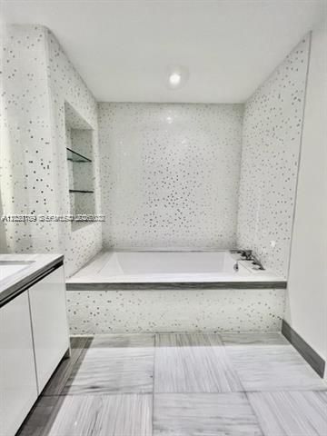 16901 Collins Ave 1104, Sunny Isles Beach, FL 33160