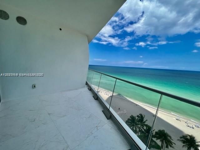 16901 Collins Ave 1104, Sunny Isles Beach, FL 33160