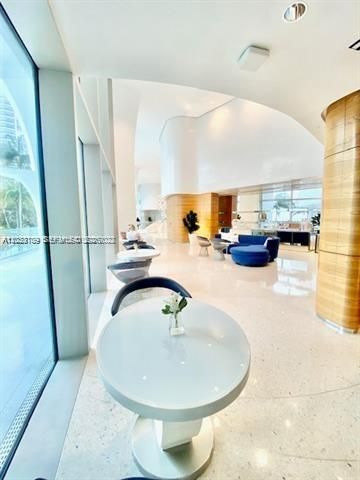 16901 Collins Ave 1104, Sunny Isles Beach, FL 33160