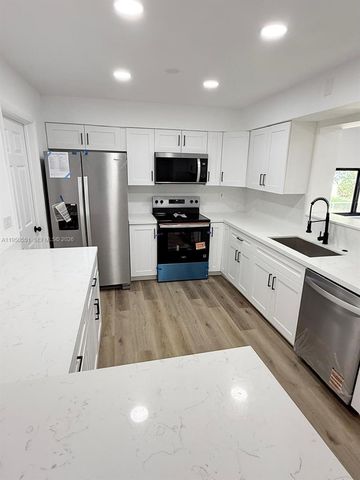 9305 NW 14th Ave, Miami, FL 33147