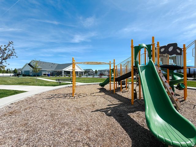 1512 W PARKVIEW DR, Syracuse, UT 84075