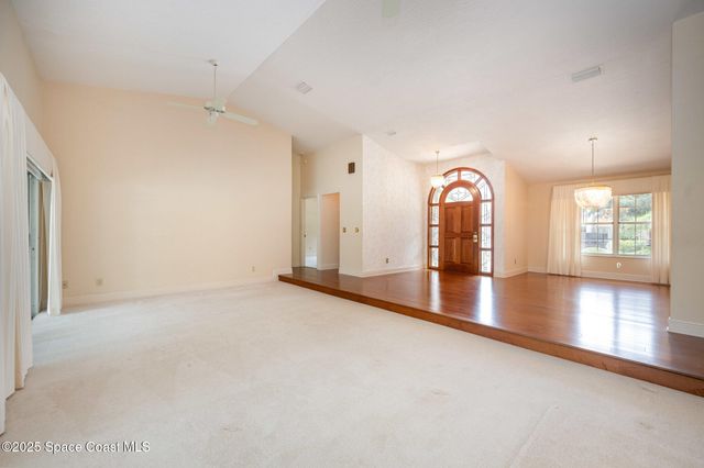 662 Rossmoor Circle, Melbourne, FL 32940