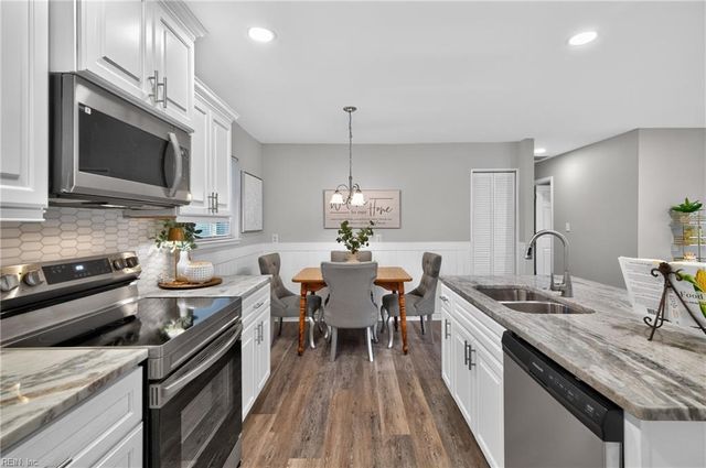 206 Cellardoor CT, Hampton, VA 23666