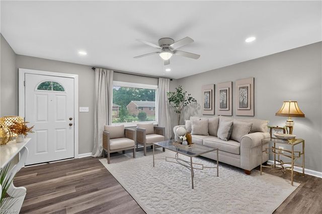 206 Cellardoor CT, Hampton, VA 23666