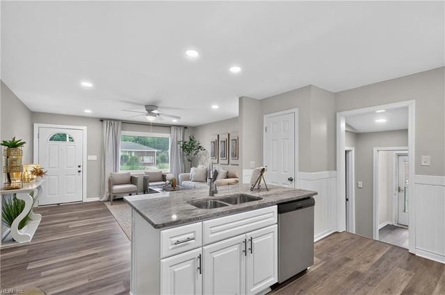 206 Cellardoor CT, Hampton, VA 23666