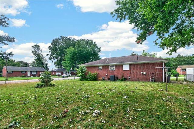 206 Cellardoor CT, Hampton, VA 23666