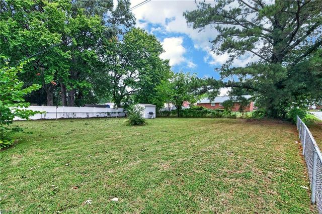 206 Cellardoor CT, Hampton, VA 23666