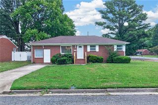 206 Cellardoor CT, Hampton, VA 23666