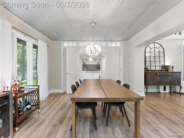 202 Nakomis Trail, Lake Orion, MI 48362