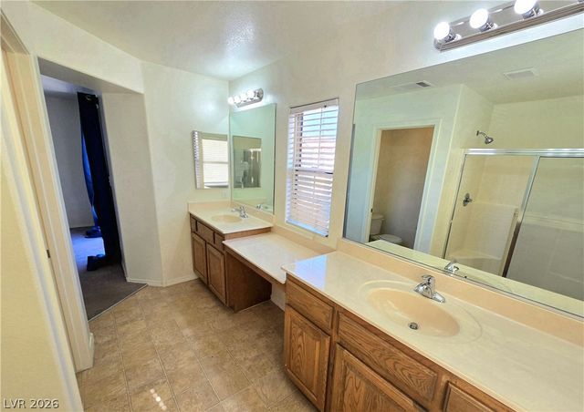 10520 Sun Palace Court, Las Vegas, NV 89129