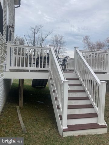 1100 STATION DR, La Plata, MD 20646